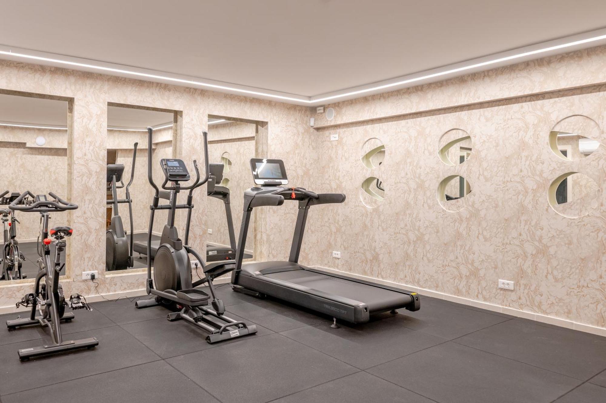 Apeiron Athena Residences Luaran gambar