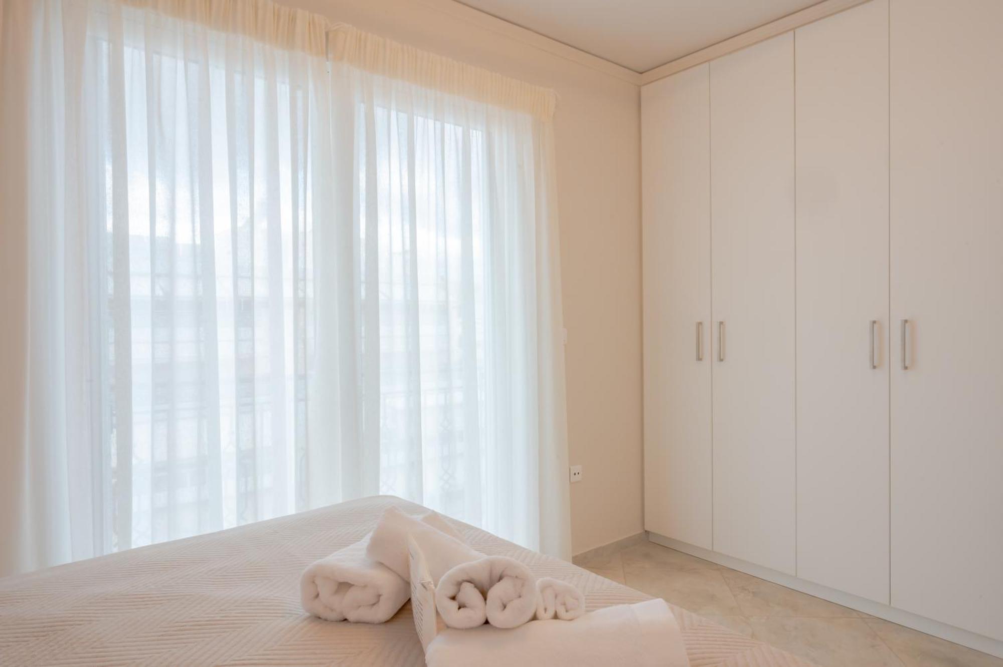 Apeiron Athena Residences Luaran gambar