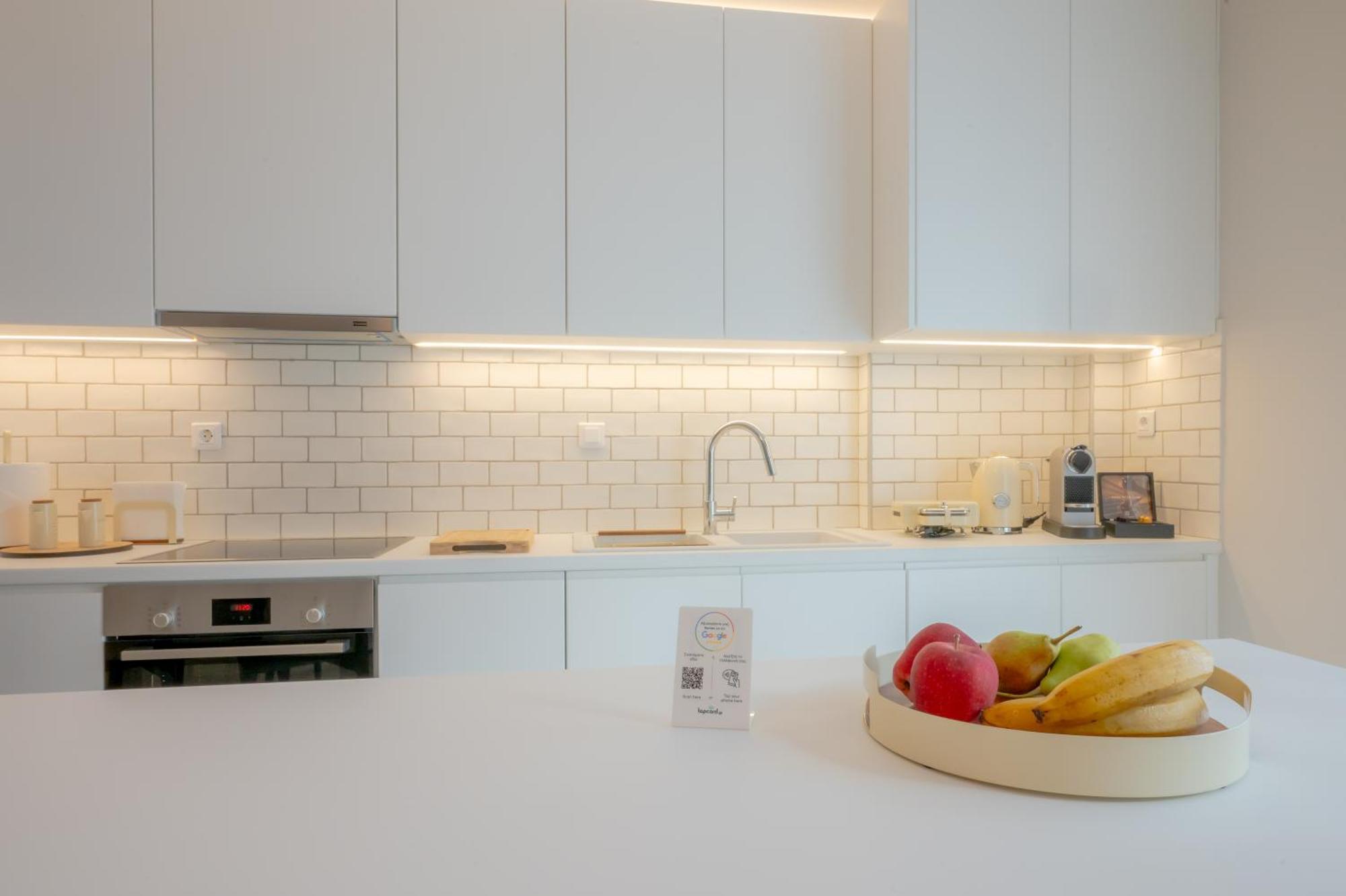 Apeiron Athena Residences Luaran gambar